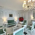 Bright And Well-Decorated Parisian-Style Nest