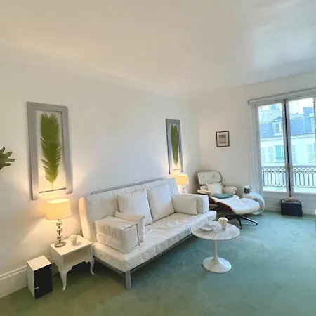 Appartamento Bright And Well-decorated Parisian-style Nest