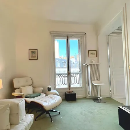Appartamento Bright And Well-decorated Parisian-style Nest *